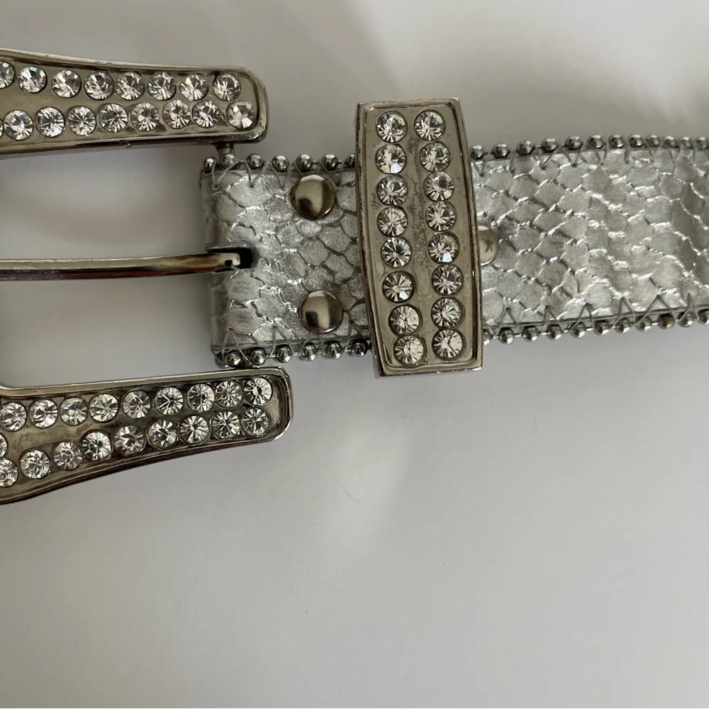 Western Cowgirl metallic silver rhinestone horseshoe bling leather belt Size M/L